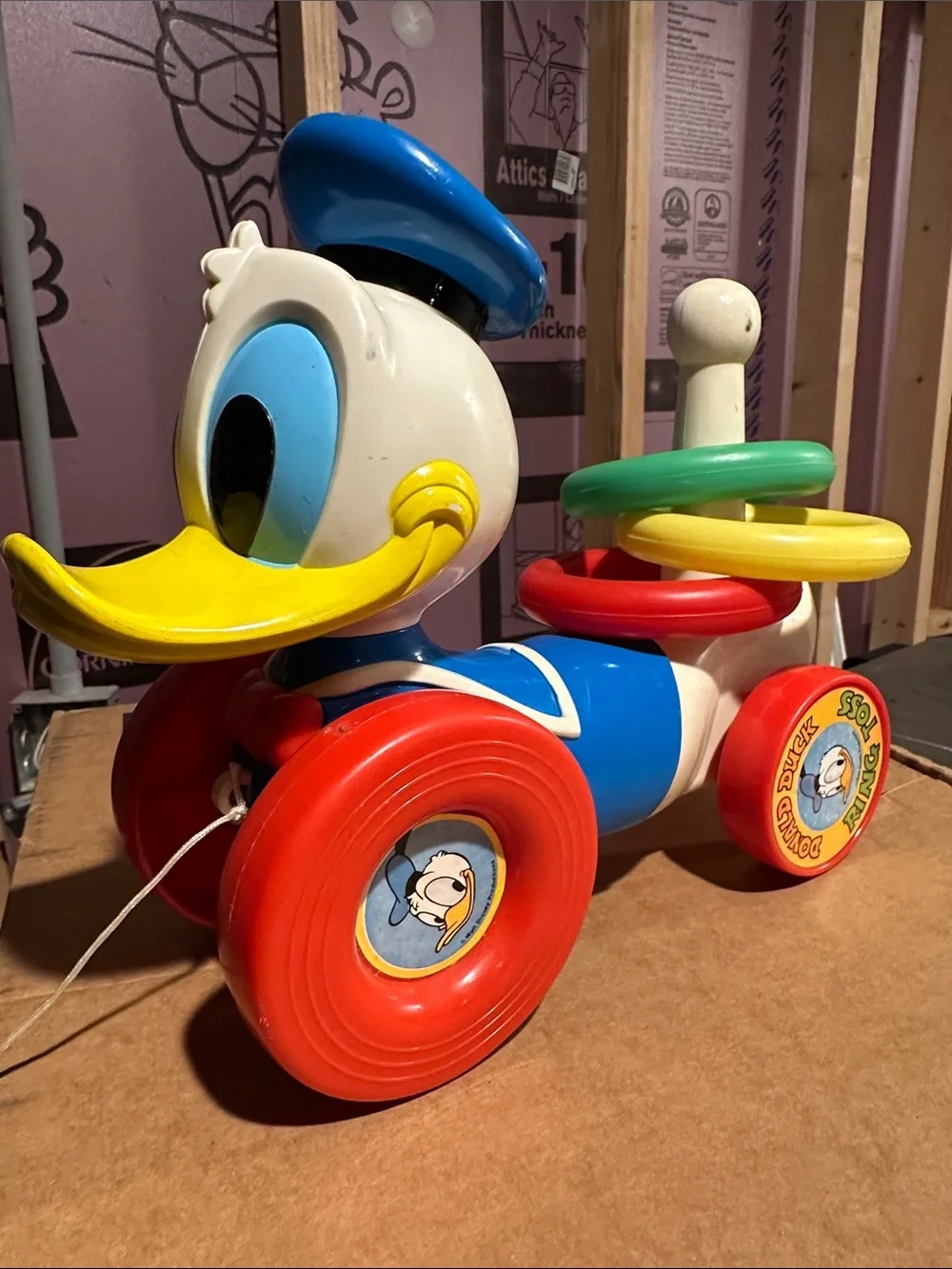 Vintage Donald Duck Ring Toss Pull Toy
